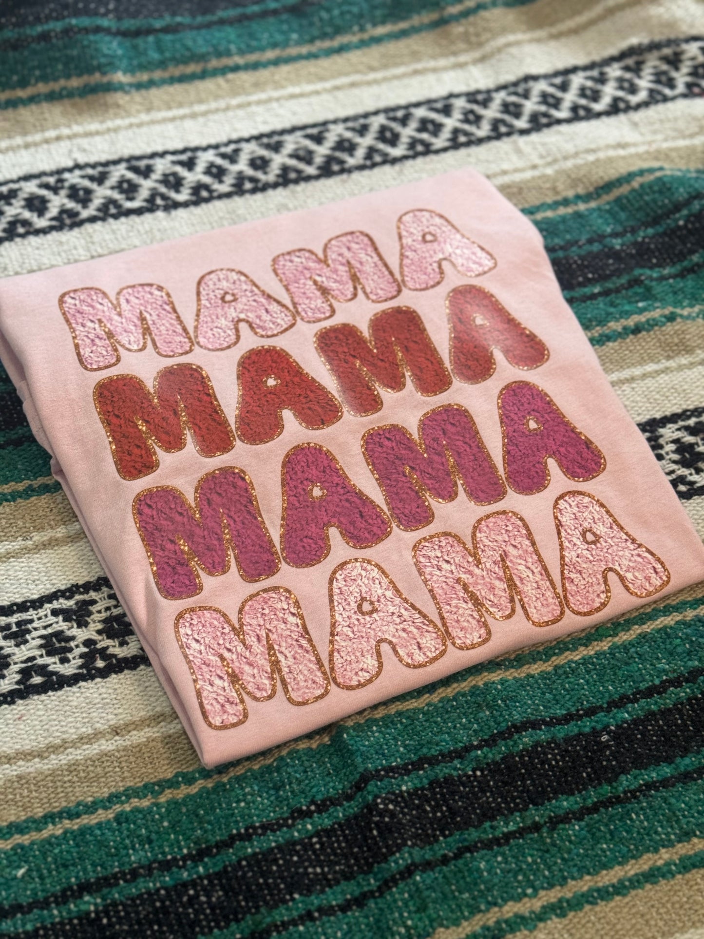 MAMA t-shirt/crew